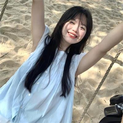窥探者封面