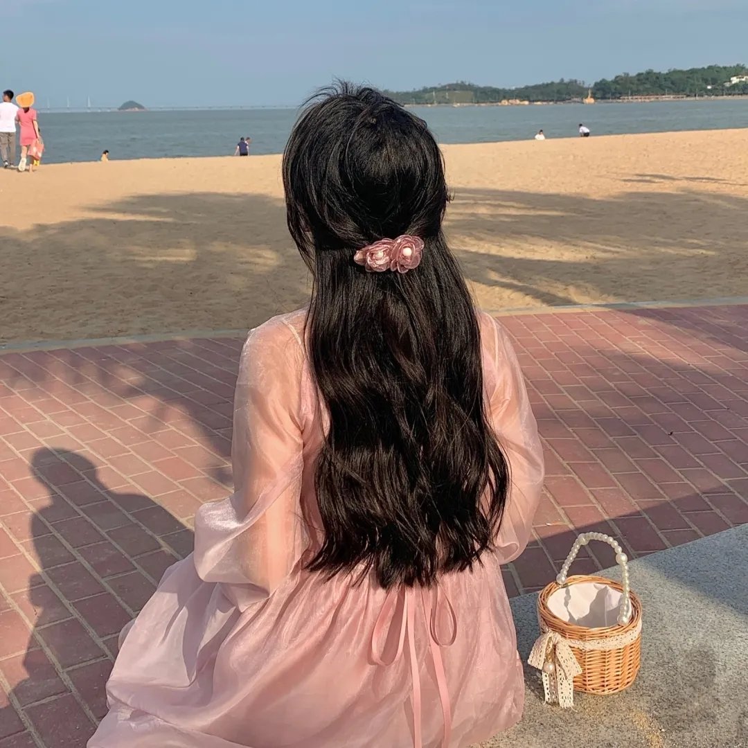 血婚新娘封面